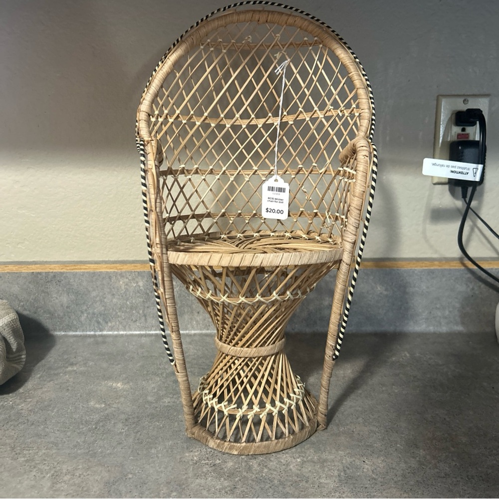 Vintage Wicker Rattan Chair 15" Peacock Fan Back Doll Furniture Plant Stand Boho